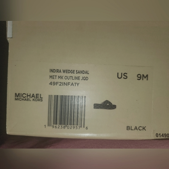 New Michael Kors Sandals - Picture 4 of 4